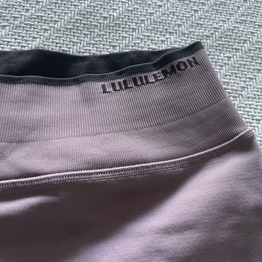 Like new lululemon light purple leggings.
